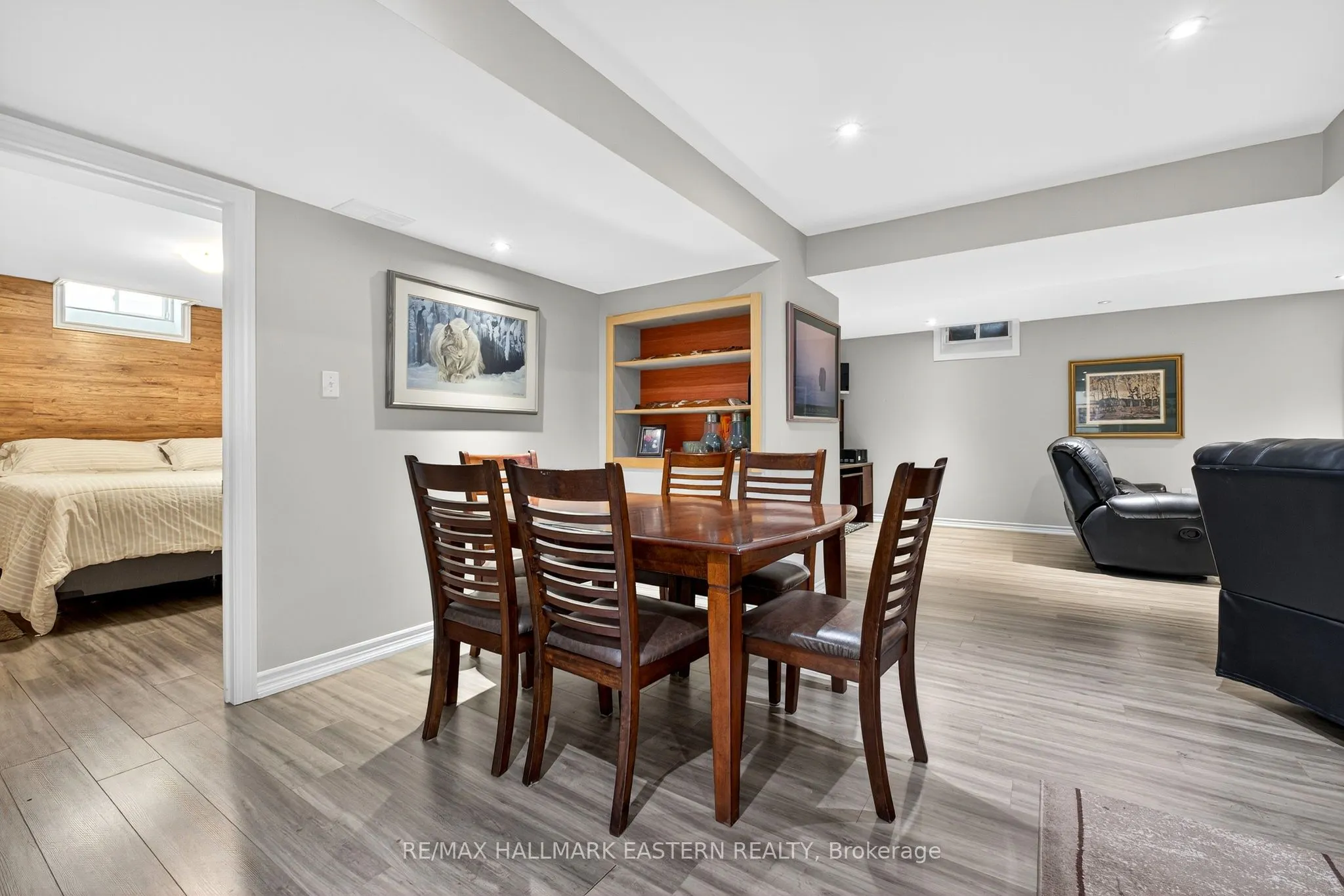 12 Grainger Crescent