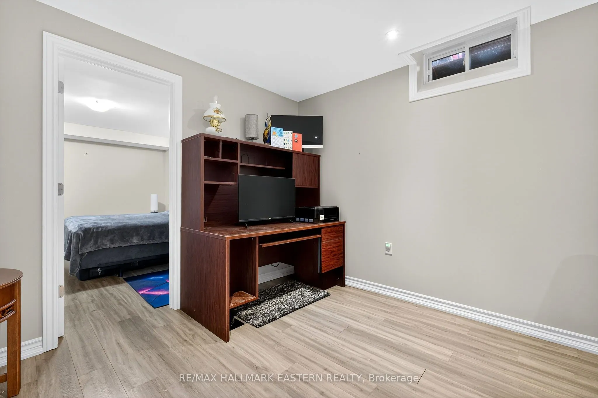 12 Grainger Crescent
