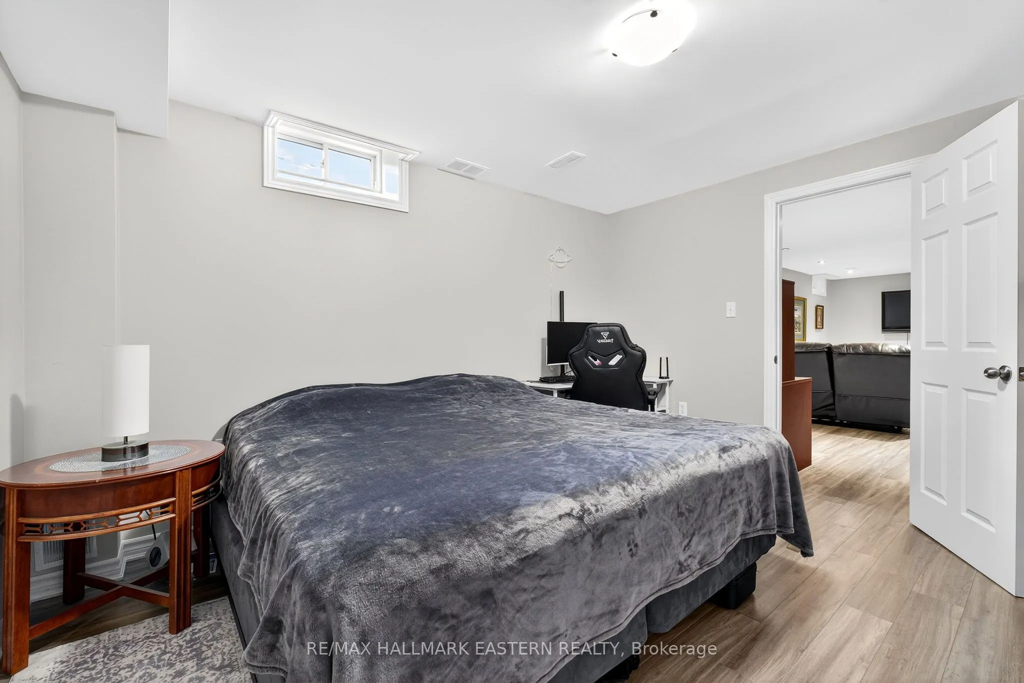12 Grainger Crescent