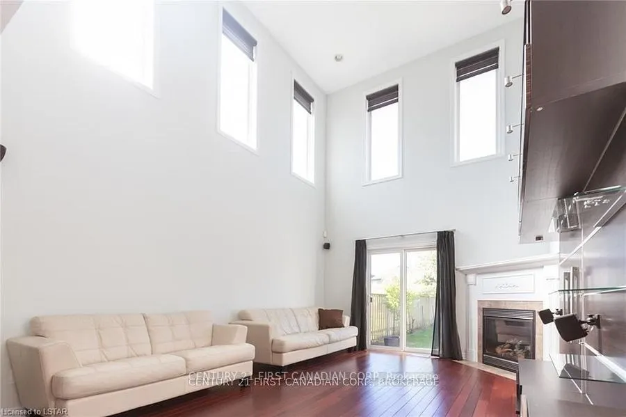 2016 Beaverbrook Avenue