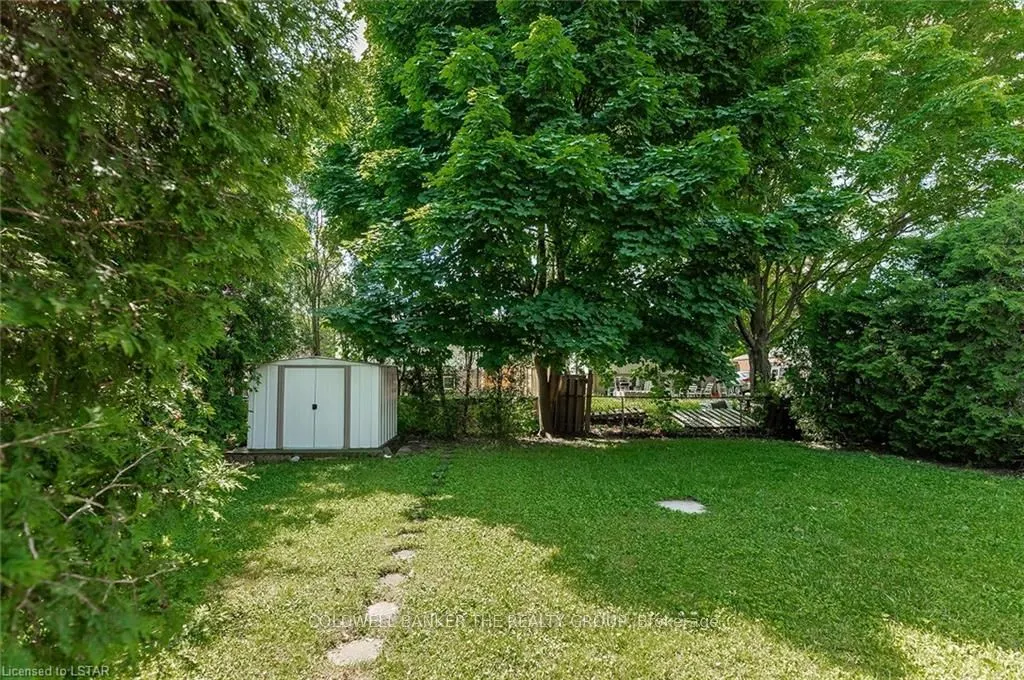 105 Kipling Avenue E