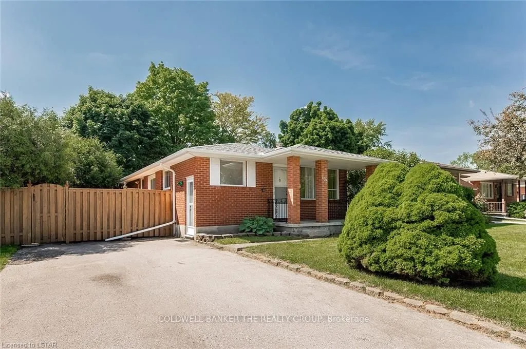 105 Kipling Avenue E