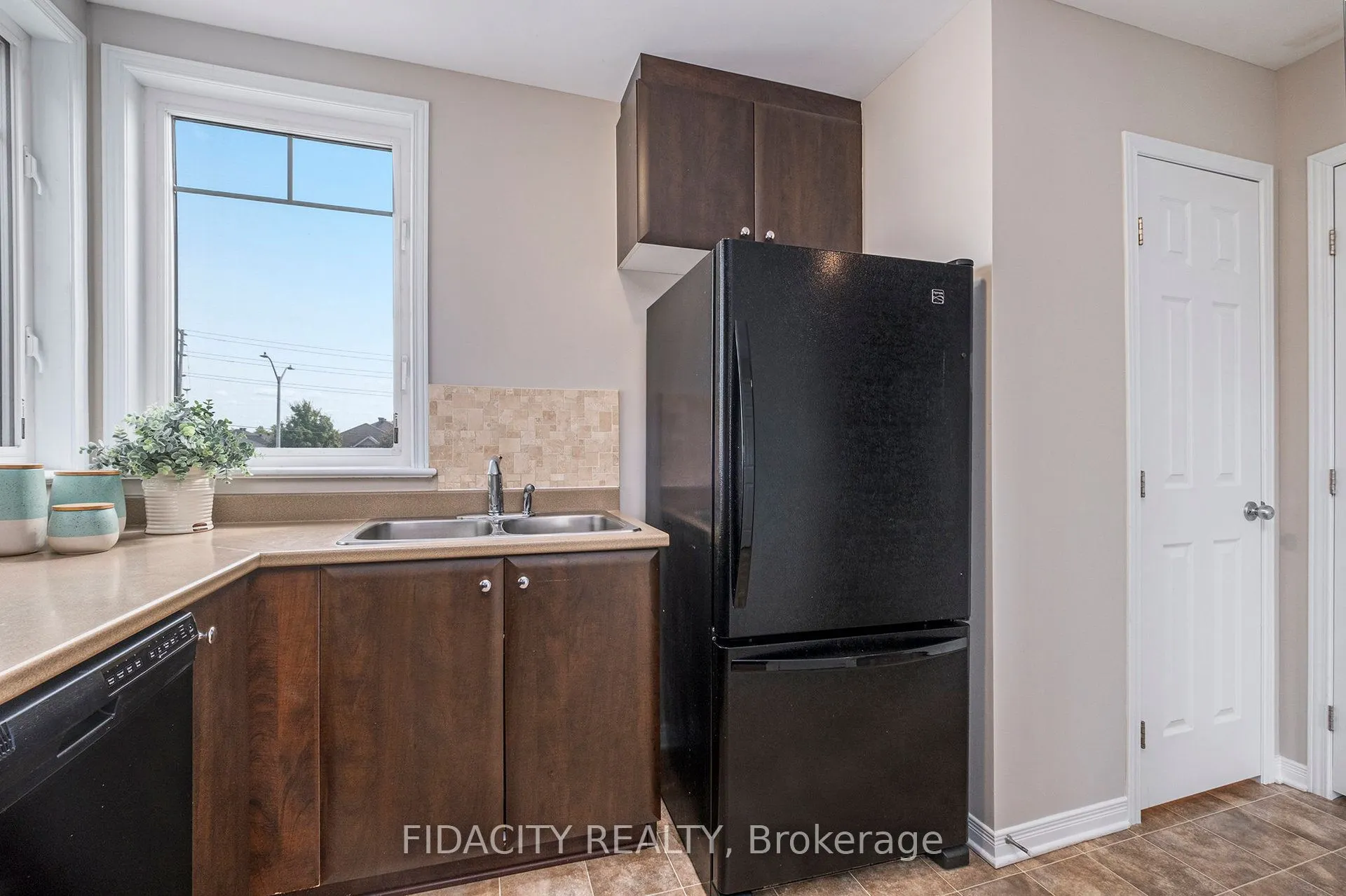 3391 Cambrian Road, #111