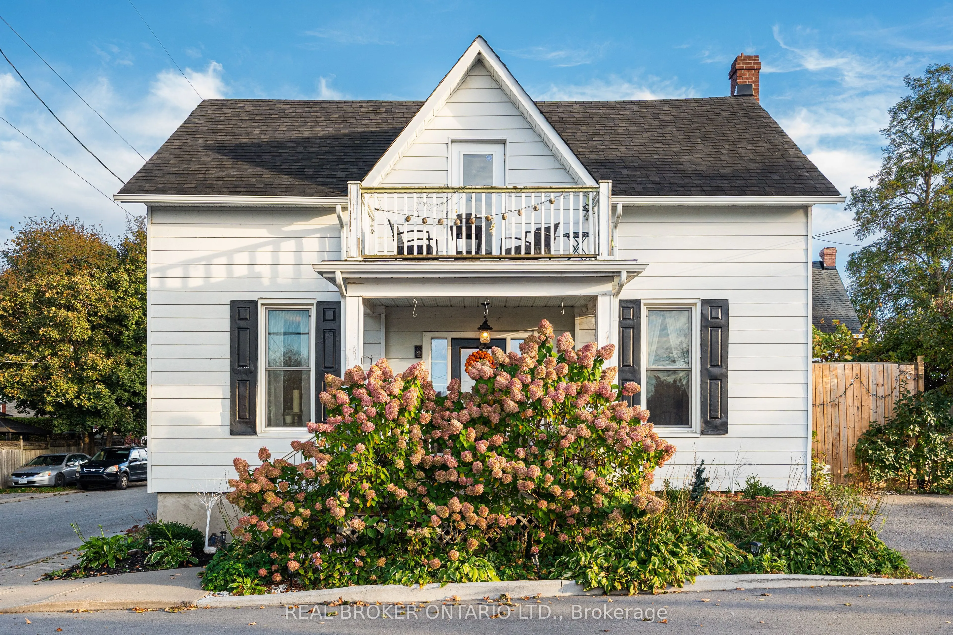 90 Emily Street
