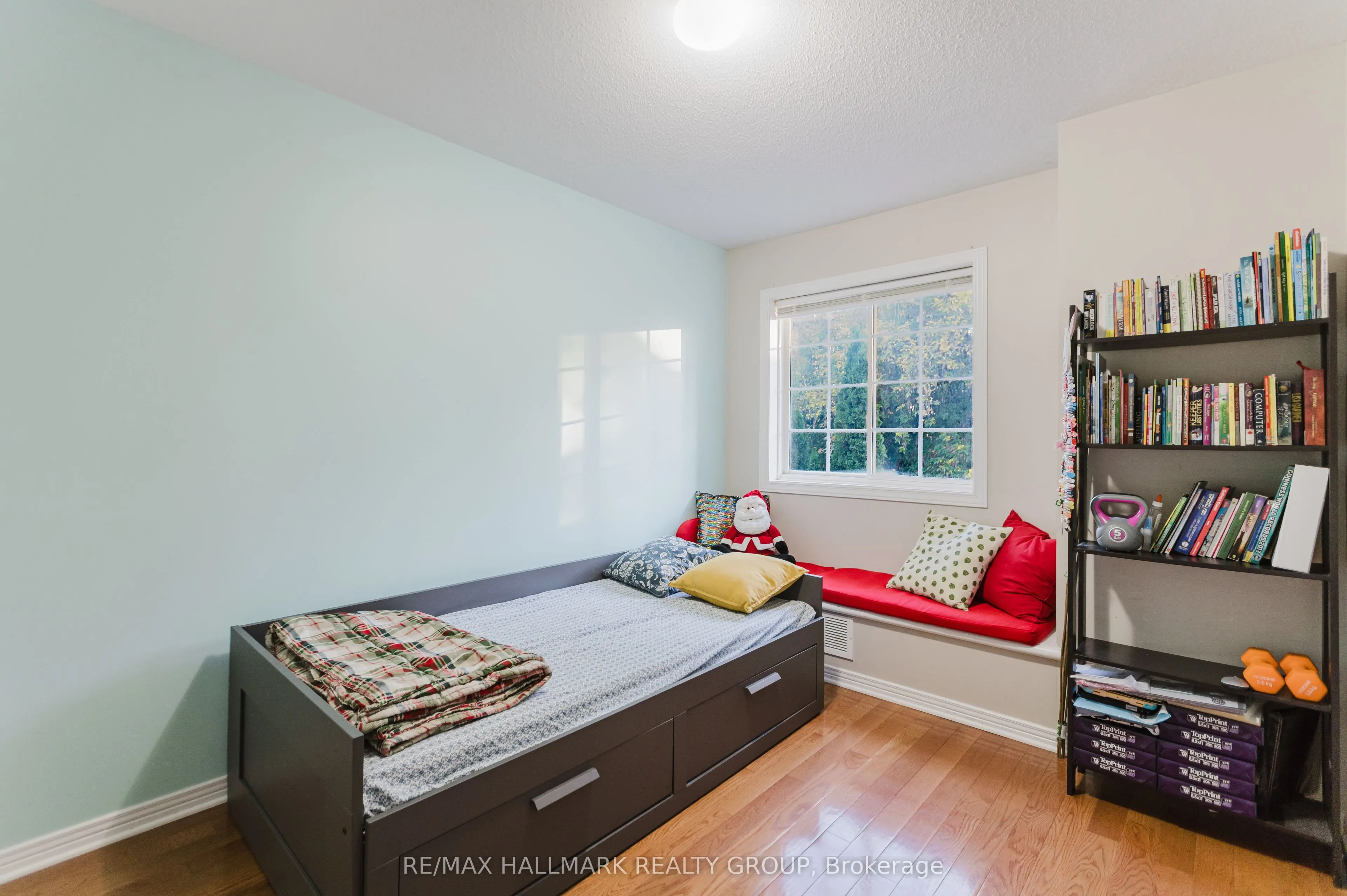 584 Wild Shore Crescent