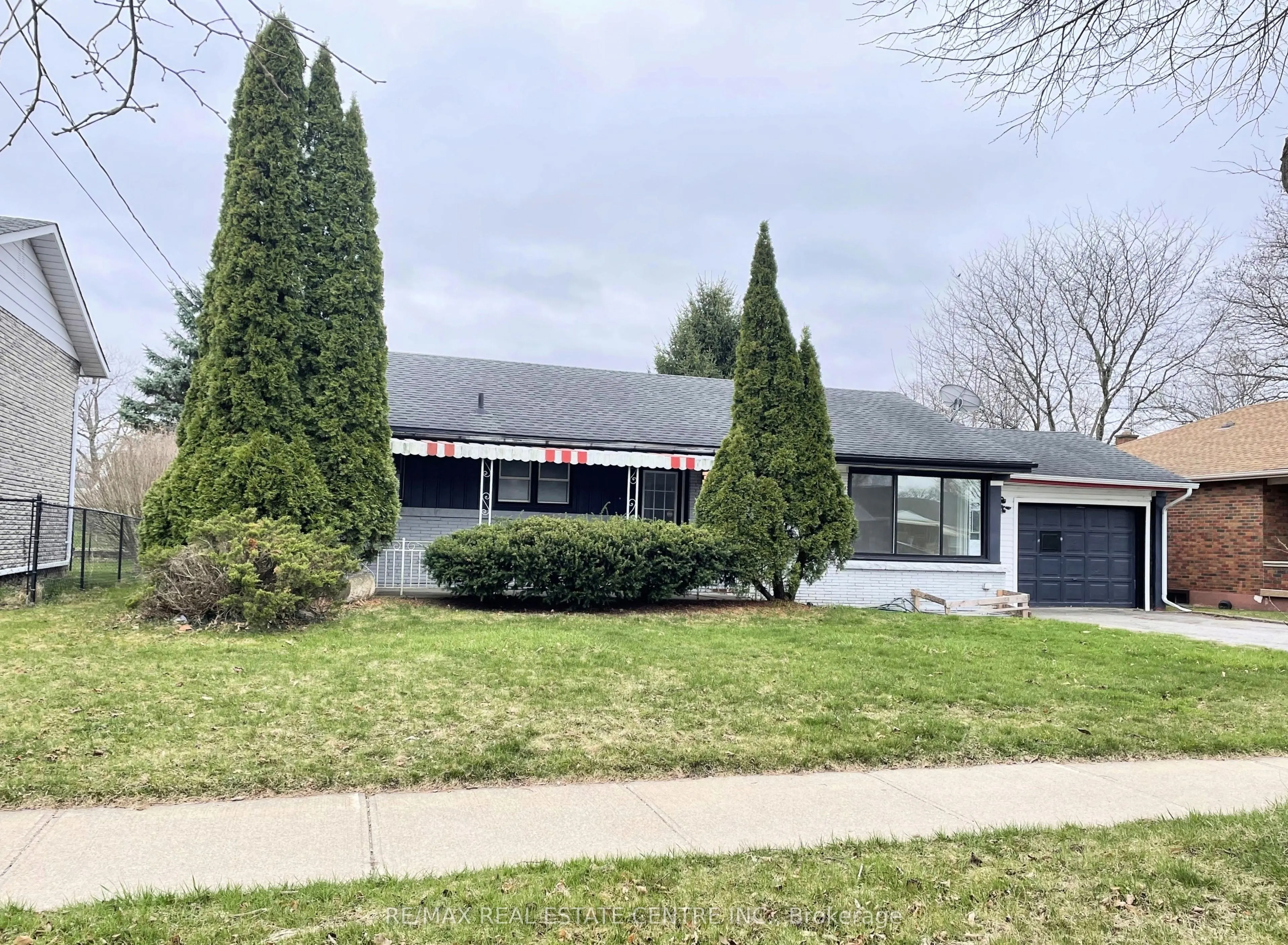 5866 Valley Way, #LEGAL BASEMENT