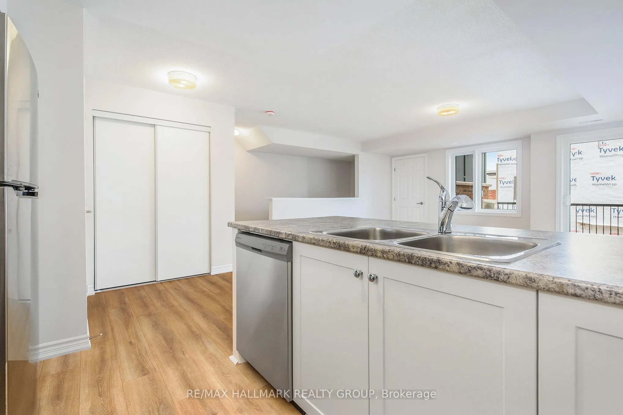 290 Zenith Private, #137