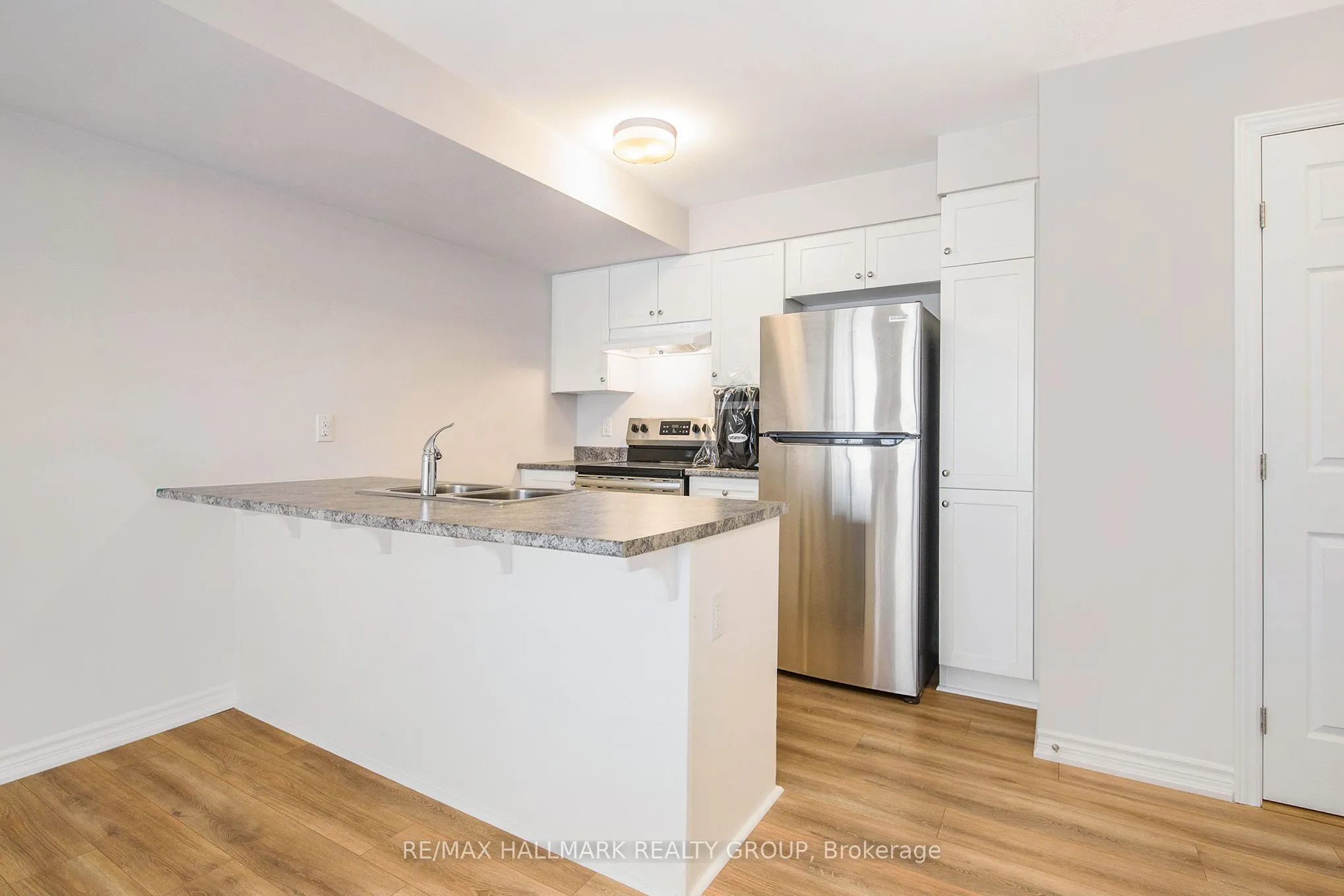 290 Zenith Private, #137