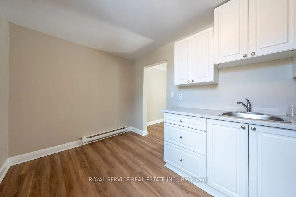 33 Brook Road S, #3