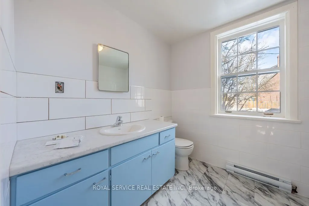 33 Brook Road S, #3