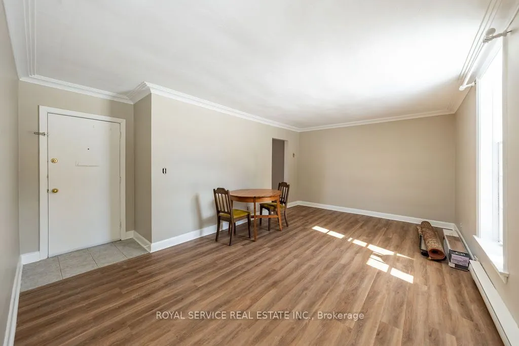 33 Brook Road S, #3
