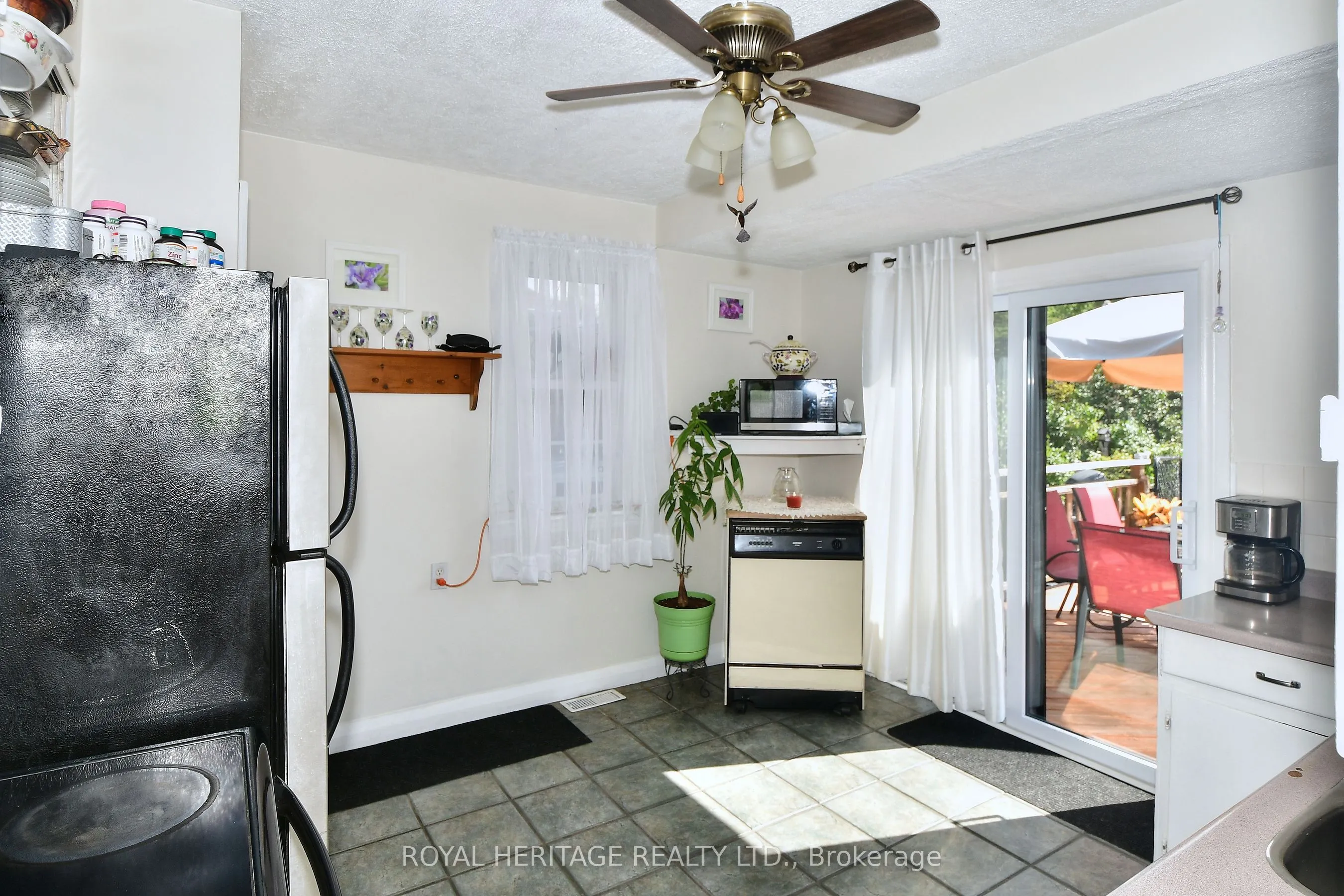 245 King George Street E