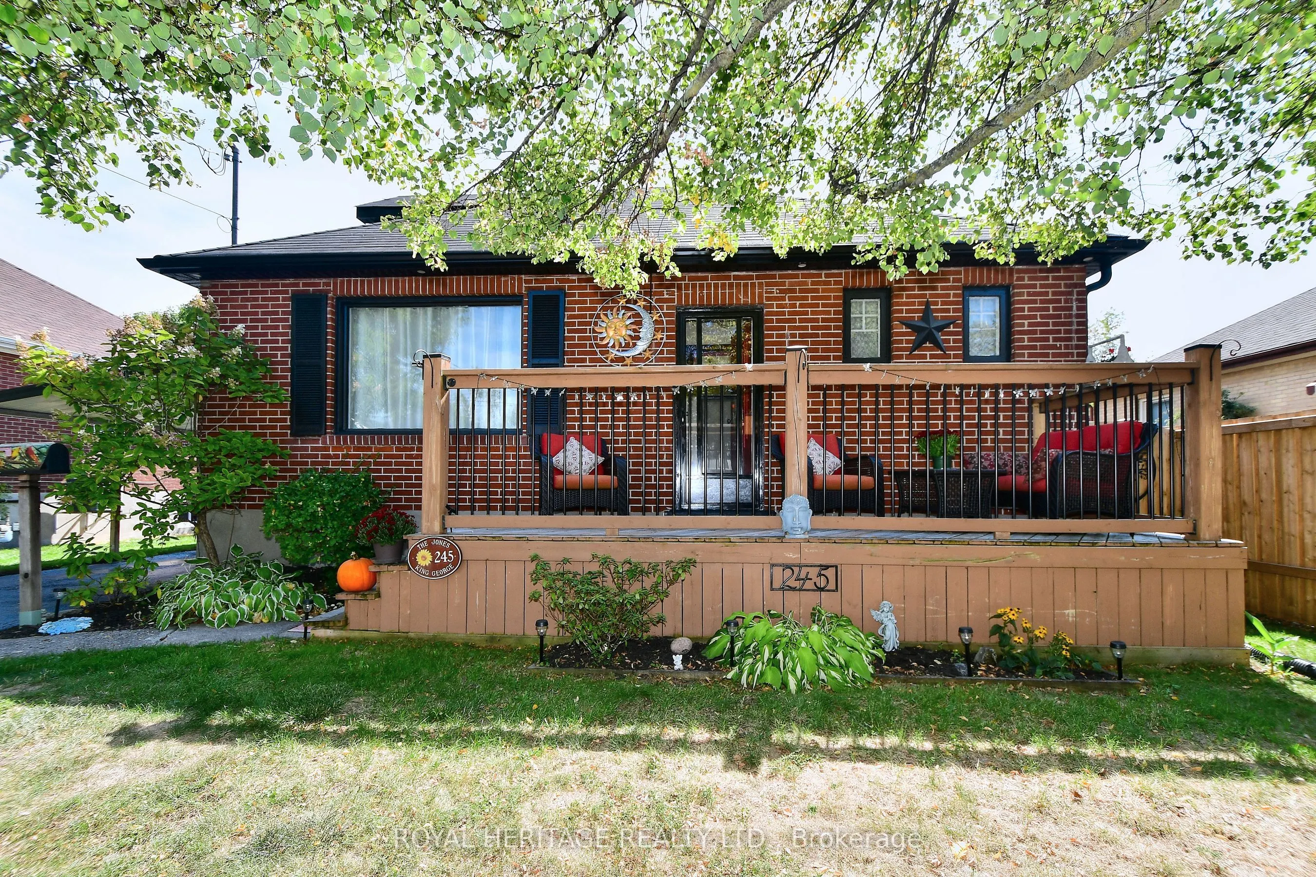 245 King George Street E