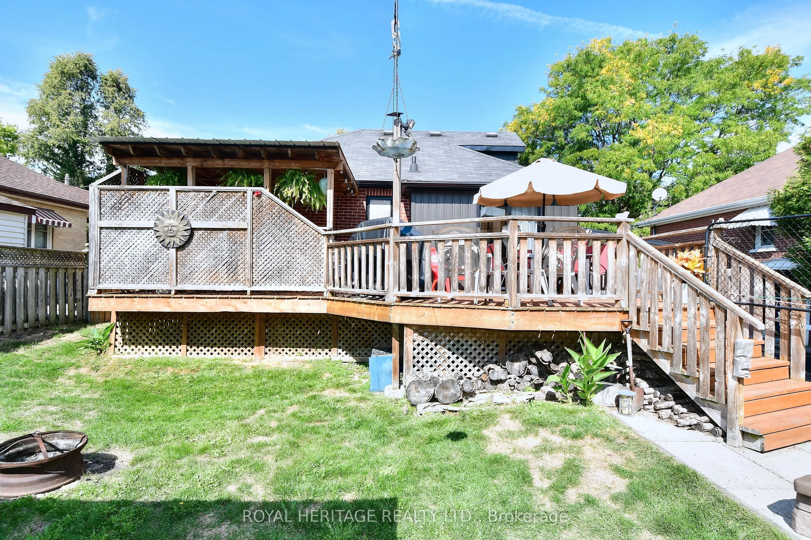 245 King George Street E