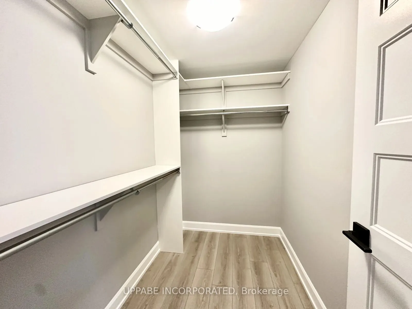 904 Chablis Crescent, #Unit A