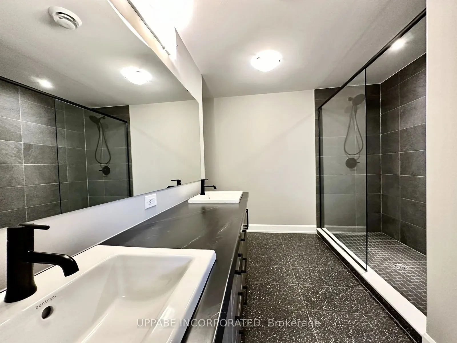 904 Chablis Crescent, #Unit A