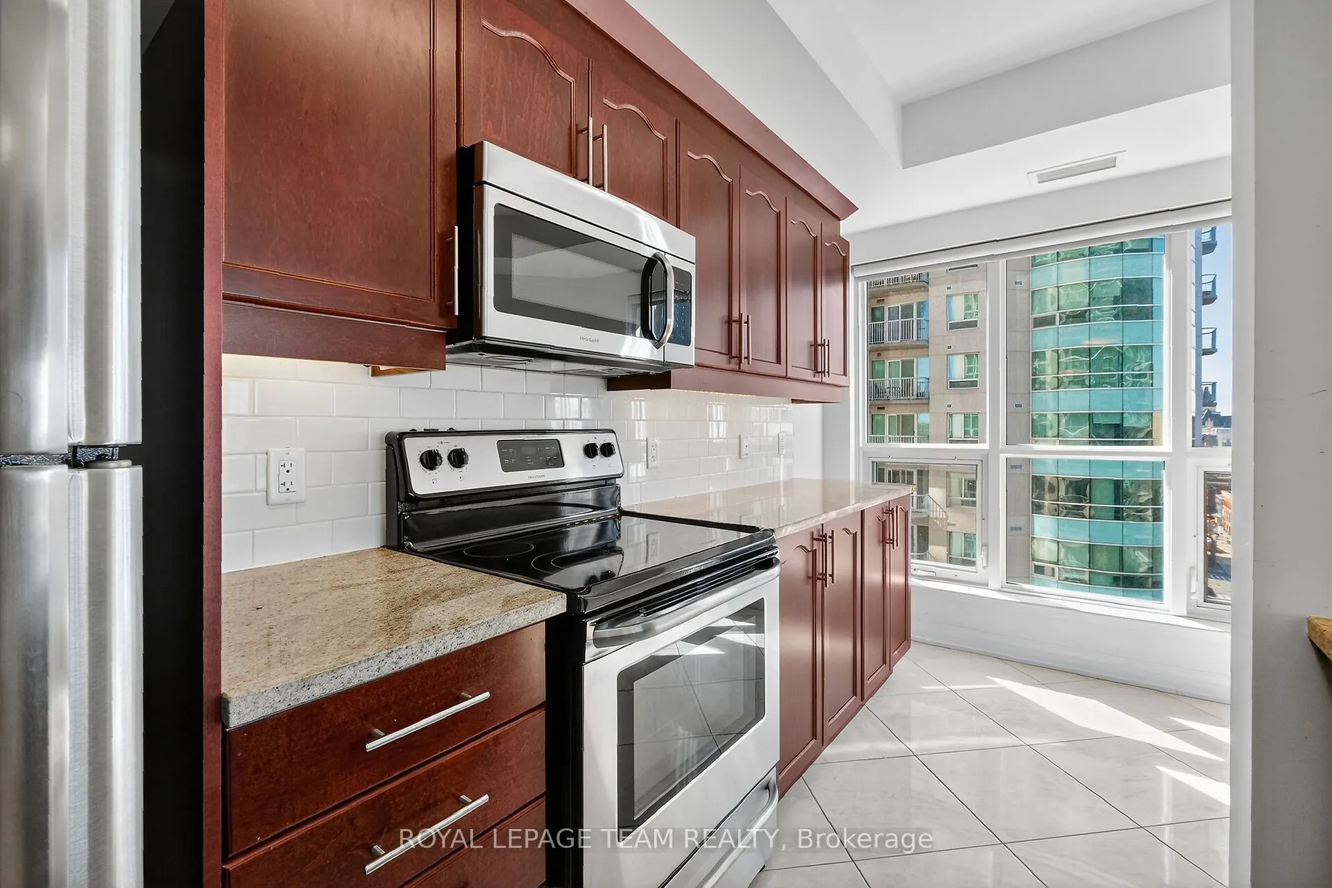 242 Rideau Street, #1601