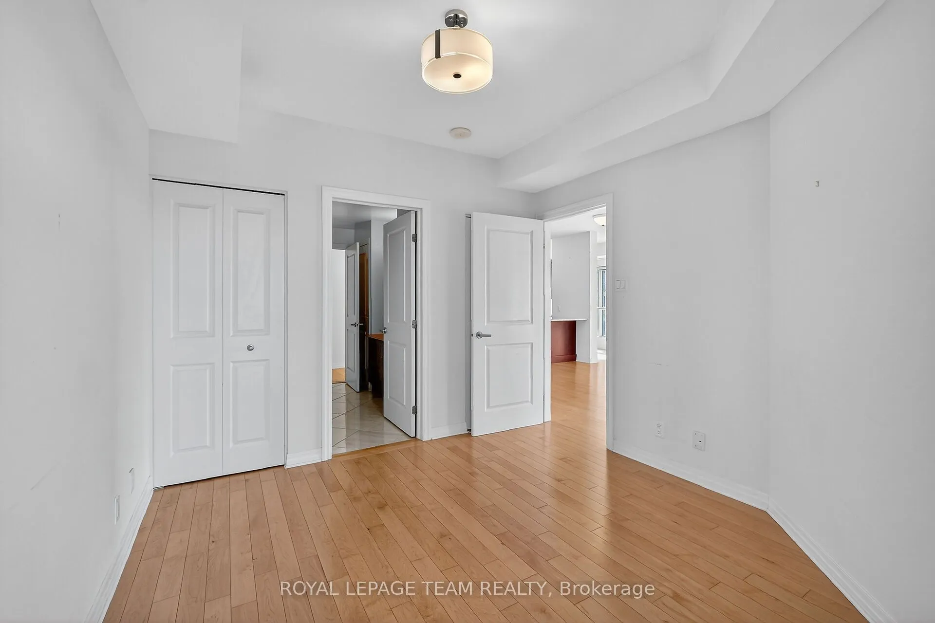 242 Rideau Street, #1601