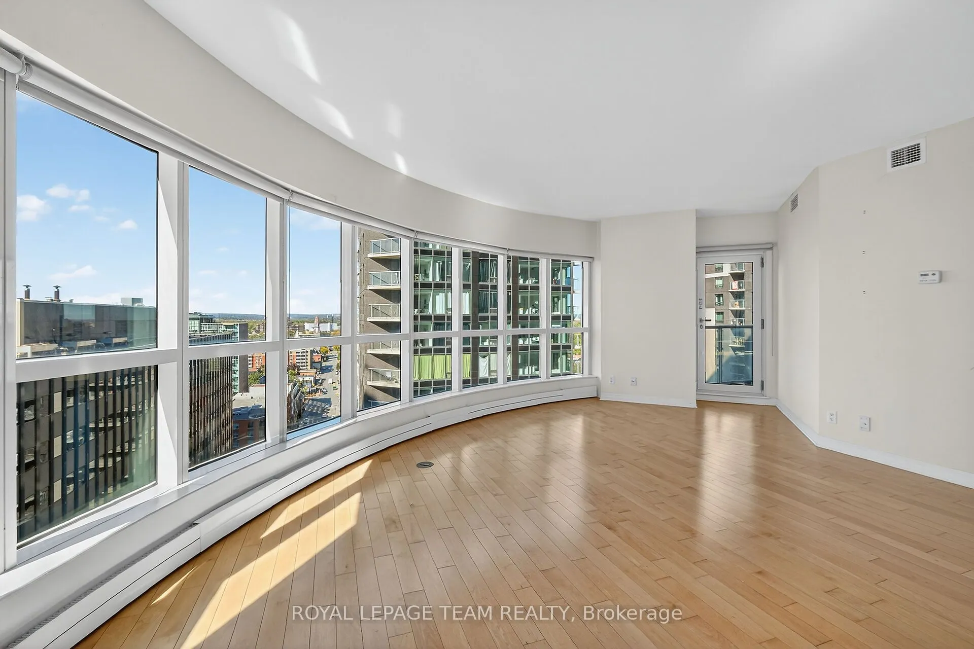 242 Rideau Street, #1601