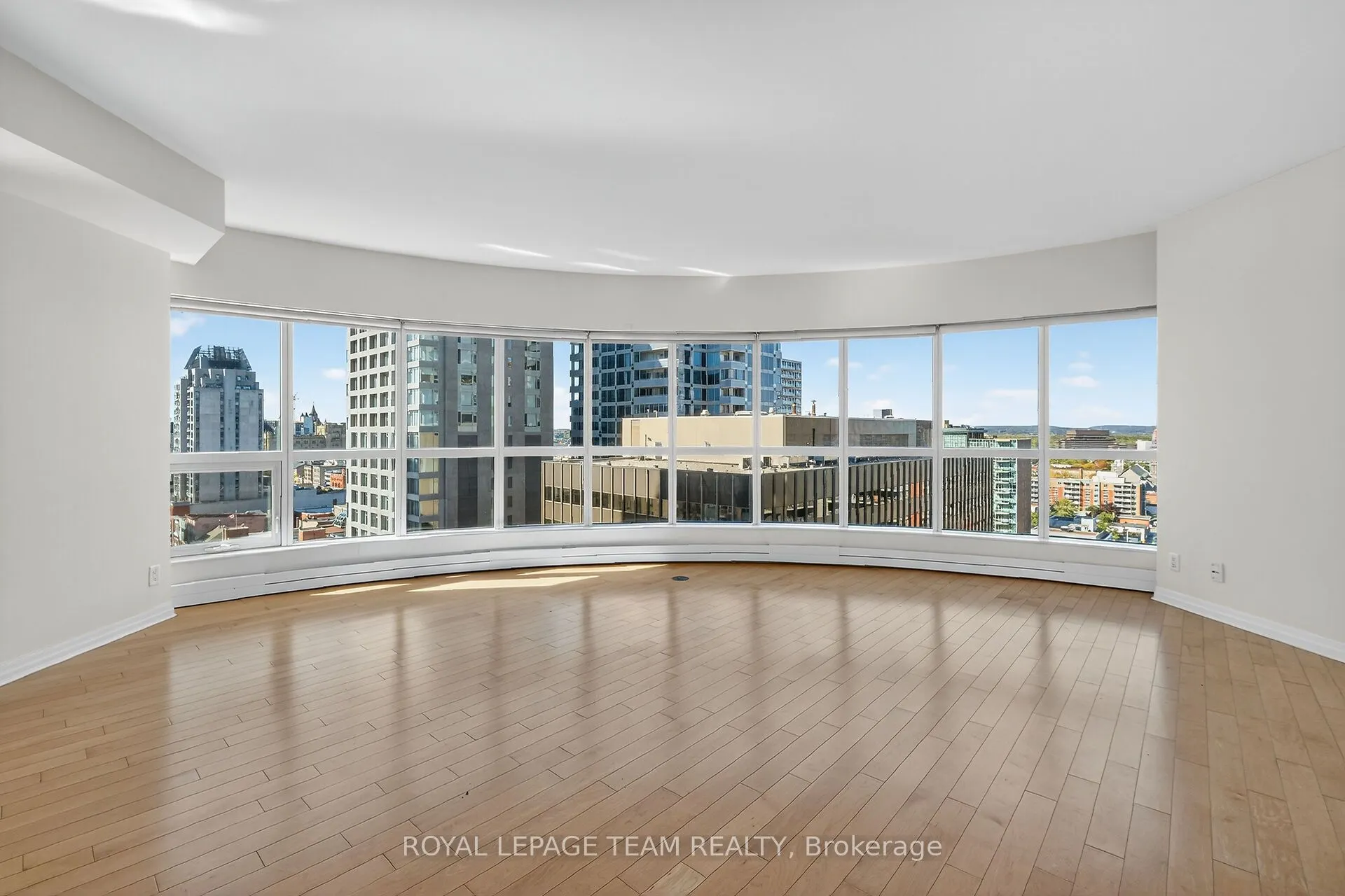 242 Rideau Street, #1601