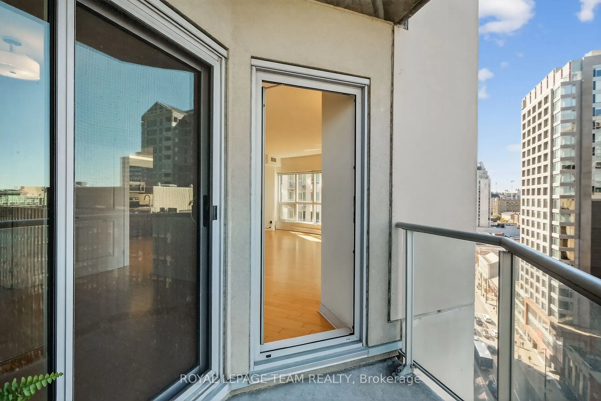 242 Rideau Street, #1601