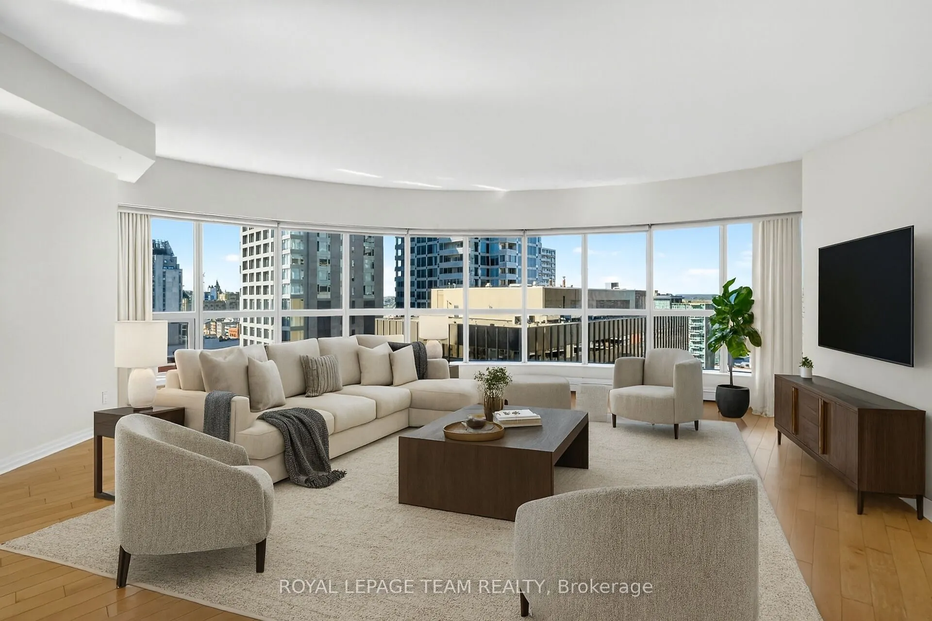 242 Rideau Street, #1601