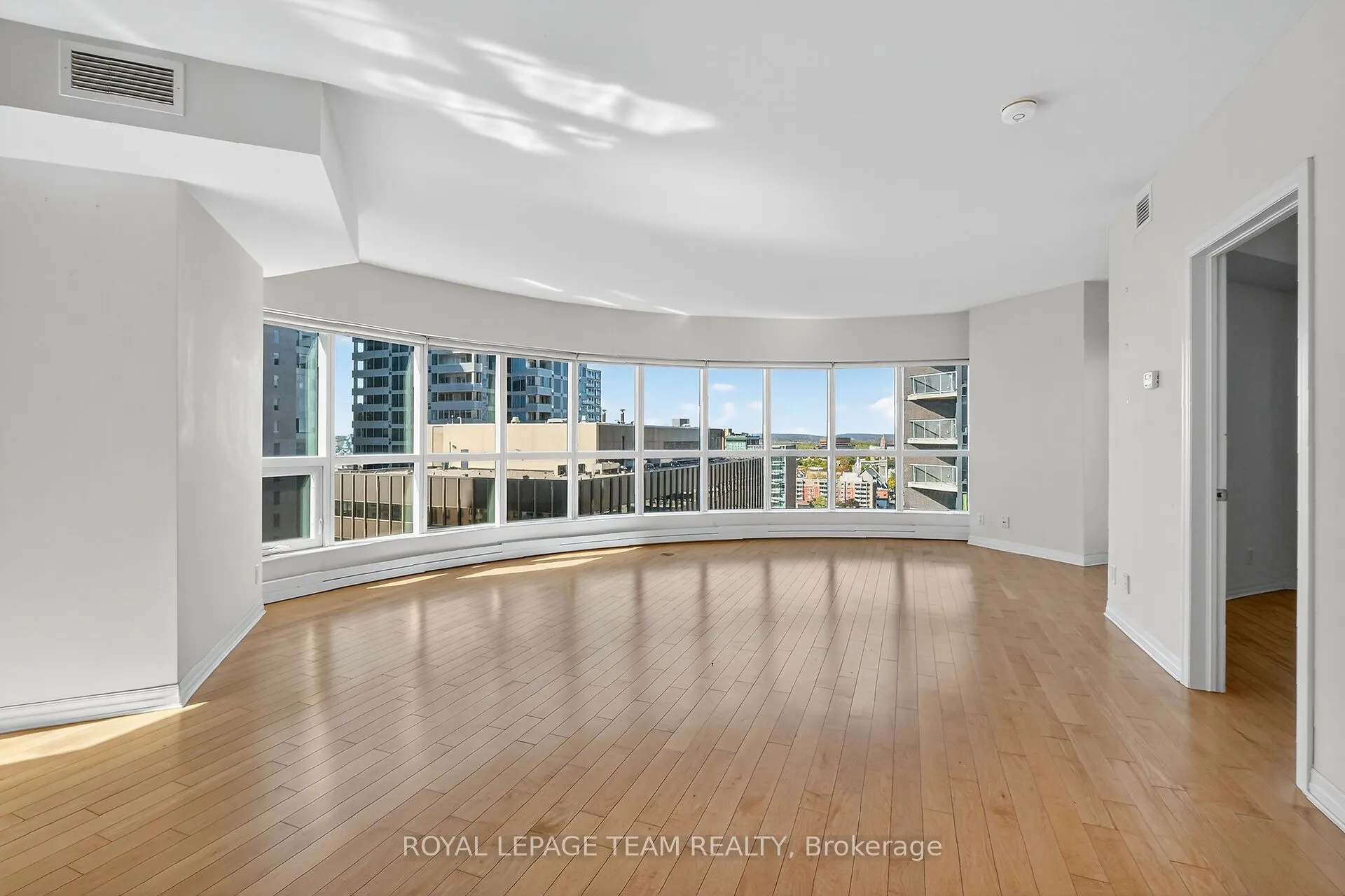242 Rideau Street, #1601