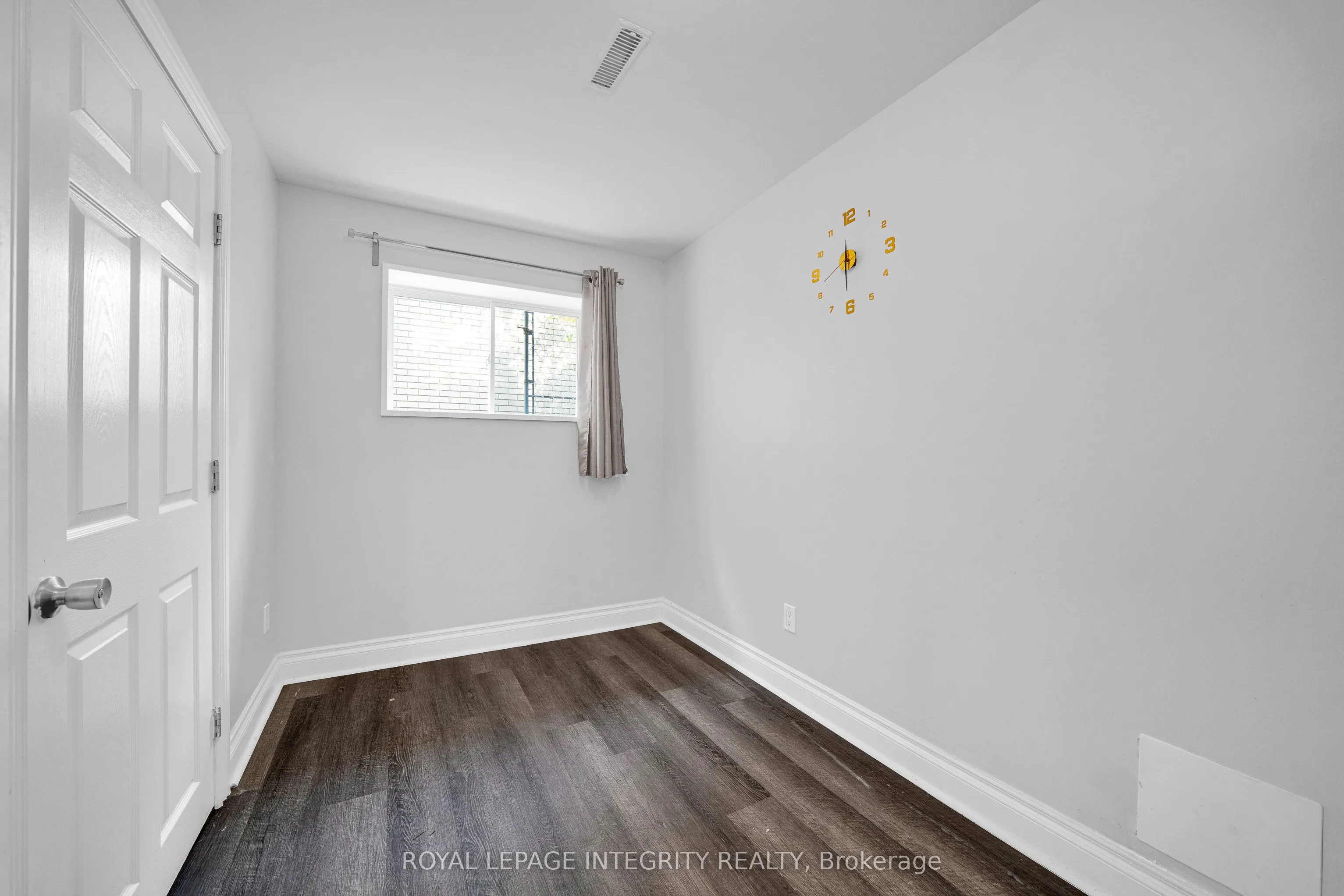 1896 Featherston Drive, #Unit B