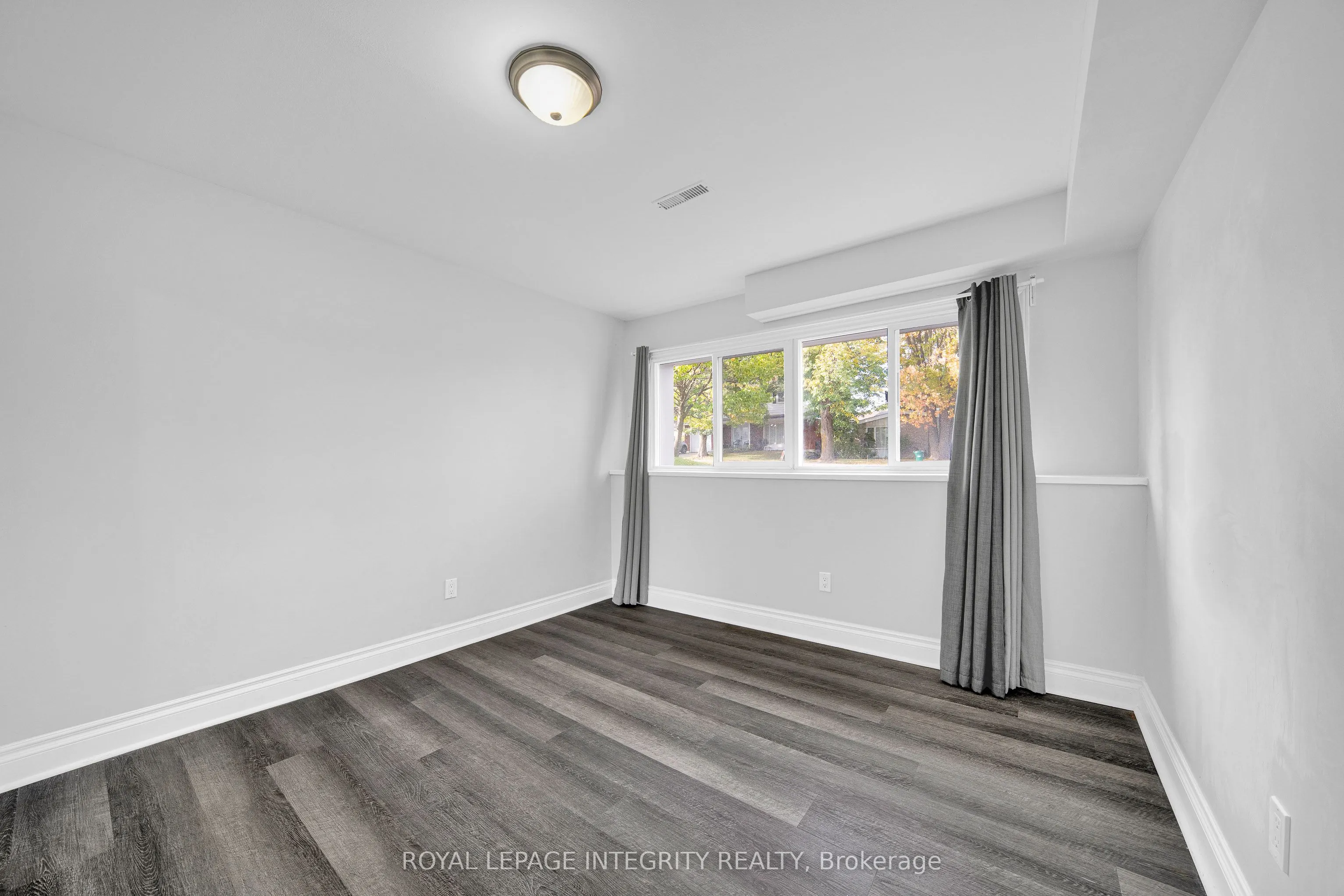 1896 Featherston Drive, #Unit B