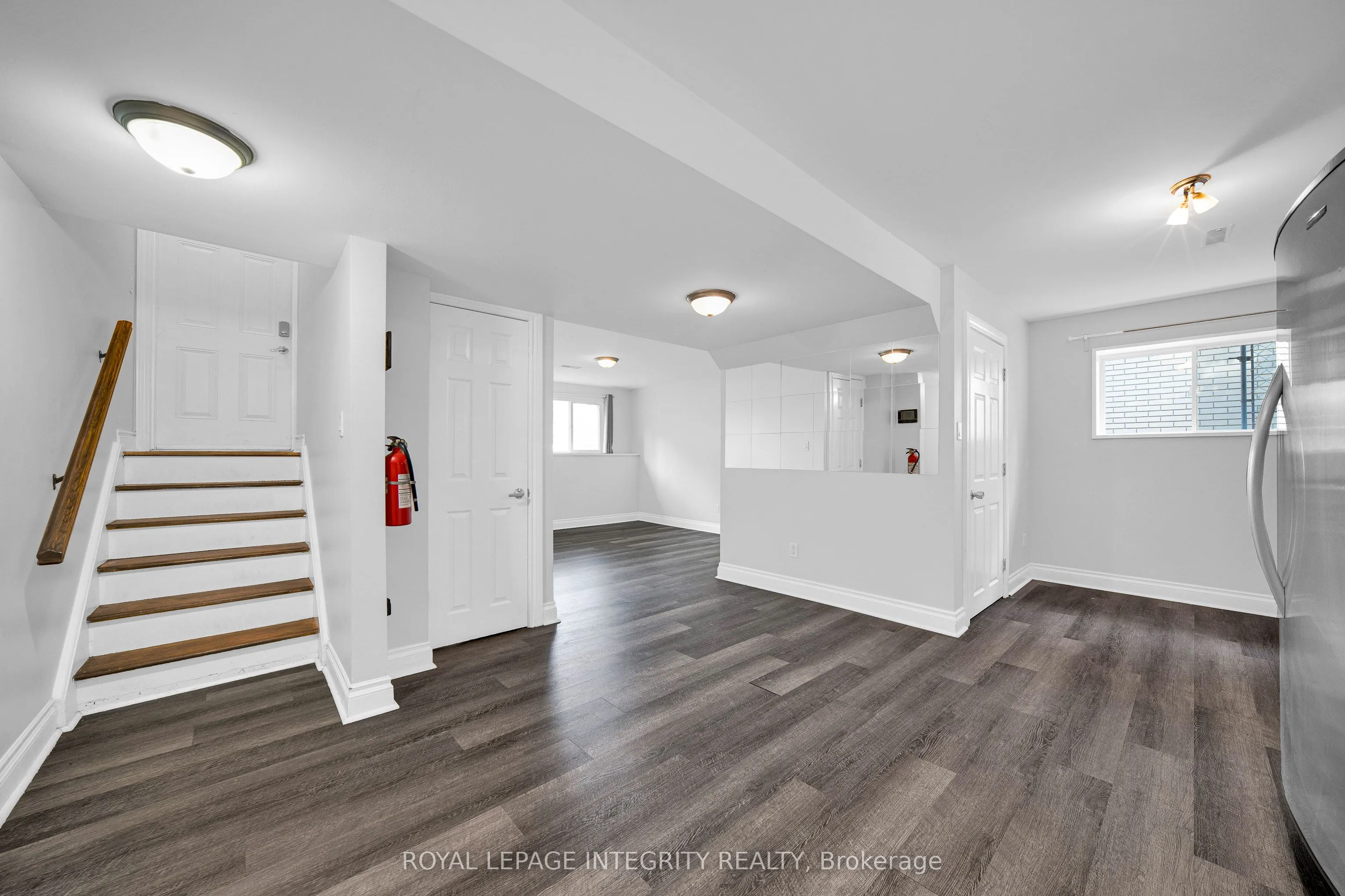 1896 Featherston Drive, #Unit B