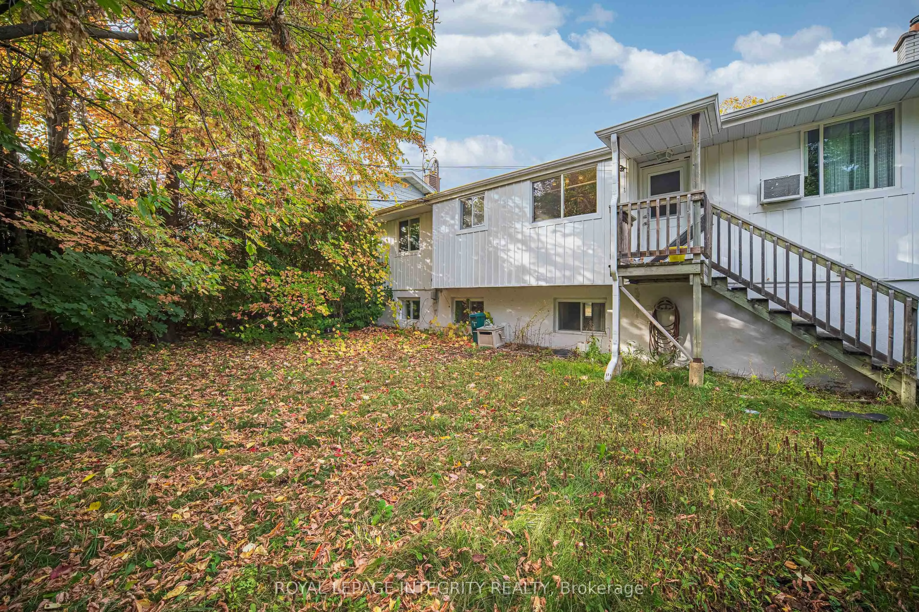 1896 Featherston Drive, #Unit B