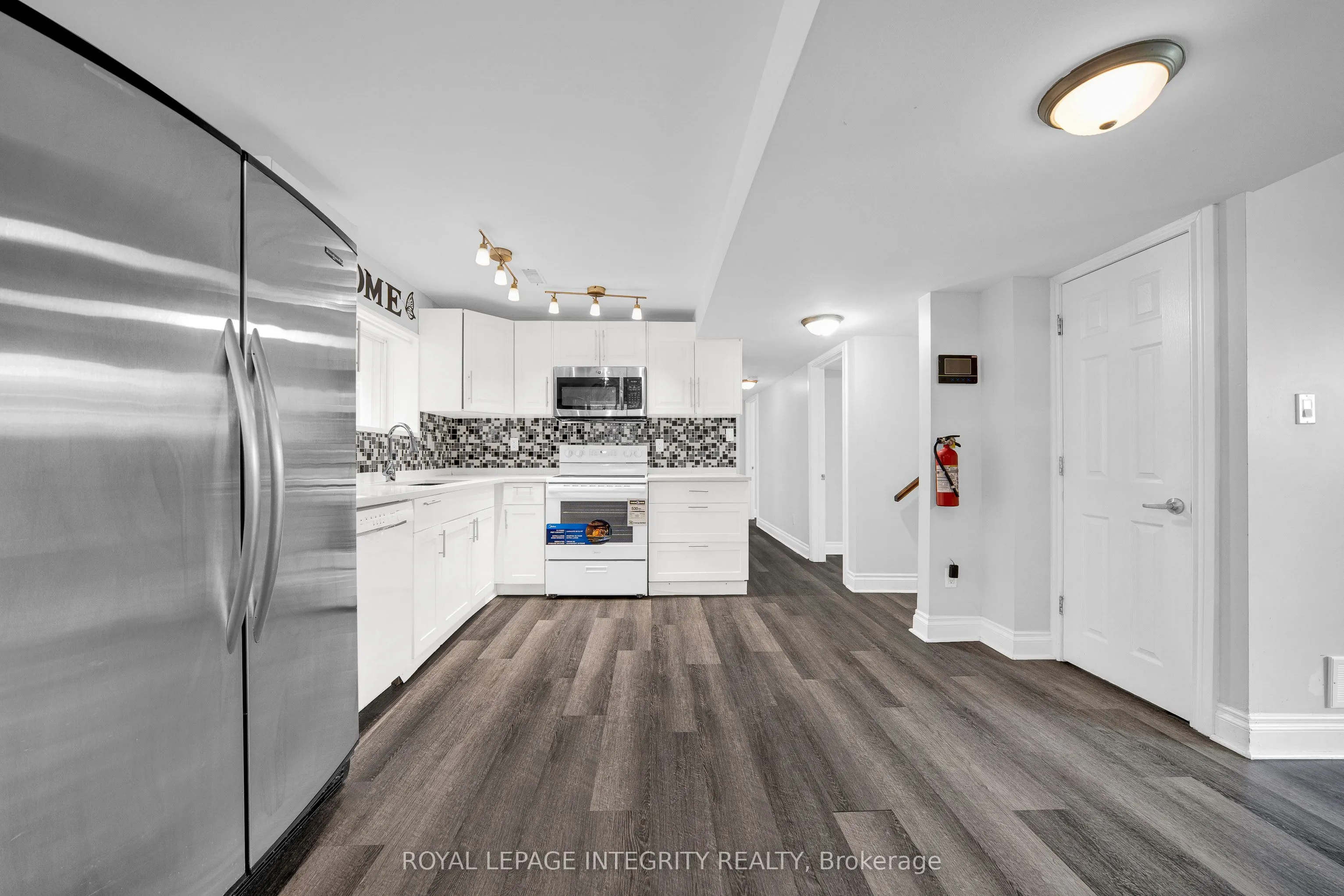1896 Featherston Drive, #Unit B