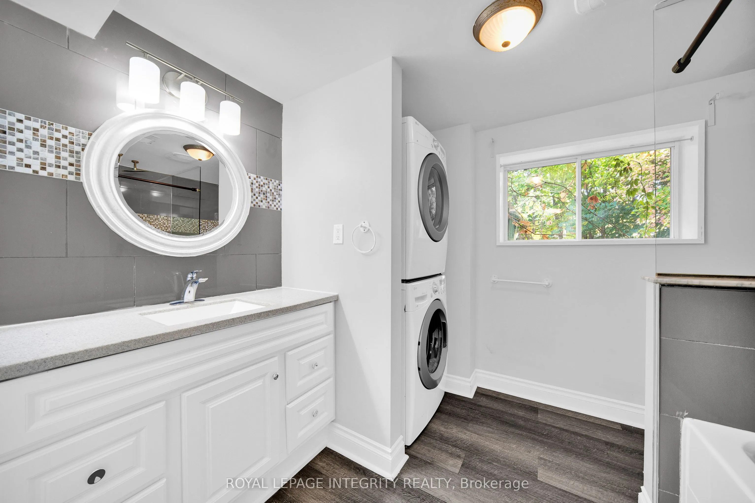 1896 Featherston Drive, #Unit B