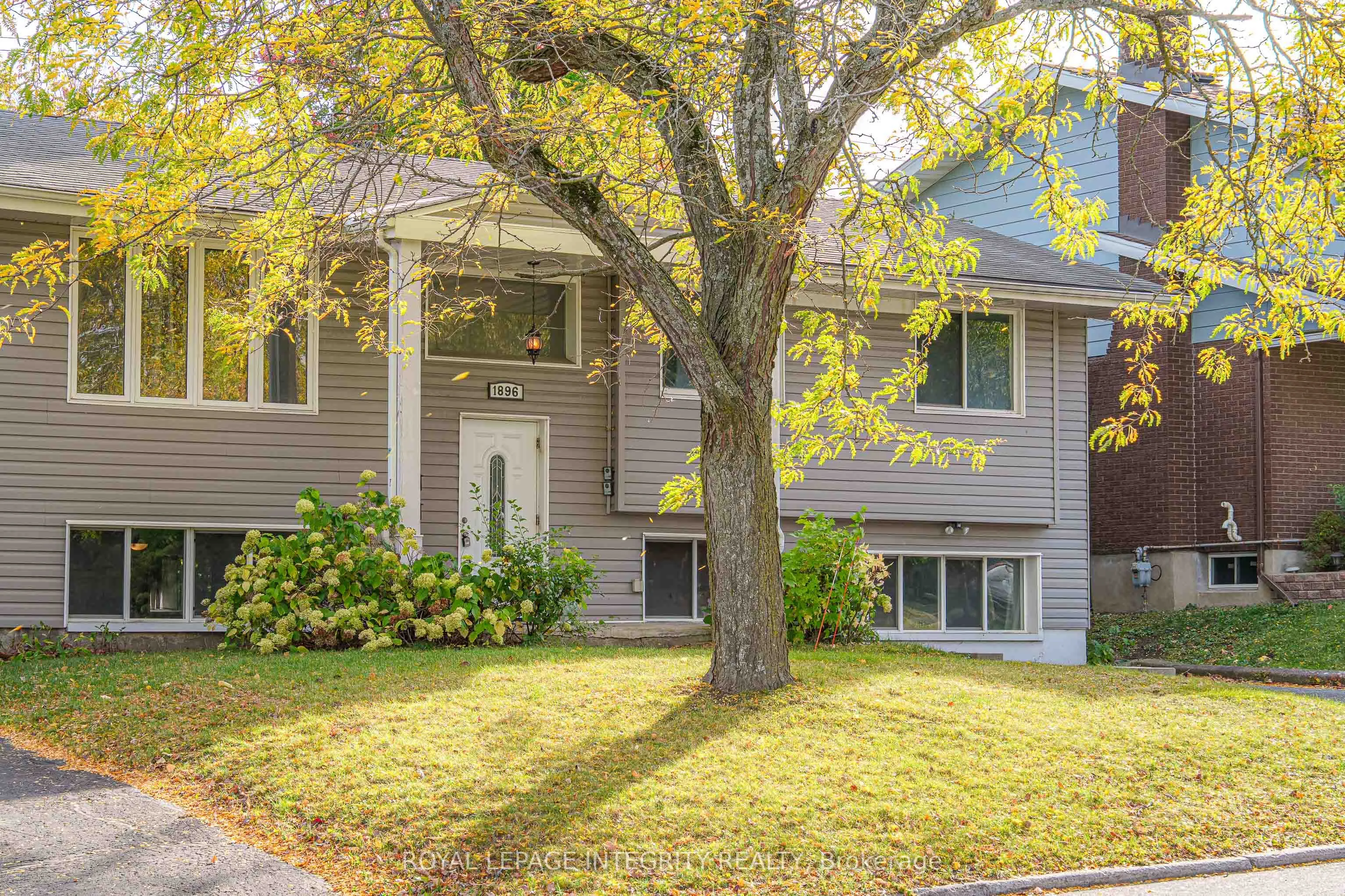 1896 Featherston Drive, #Unit B