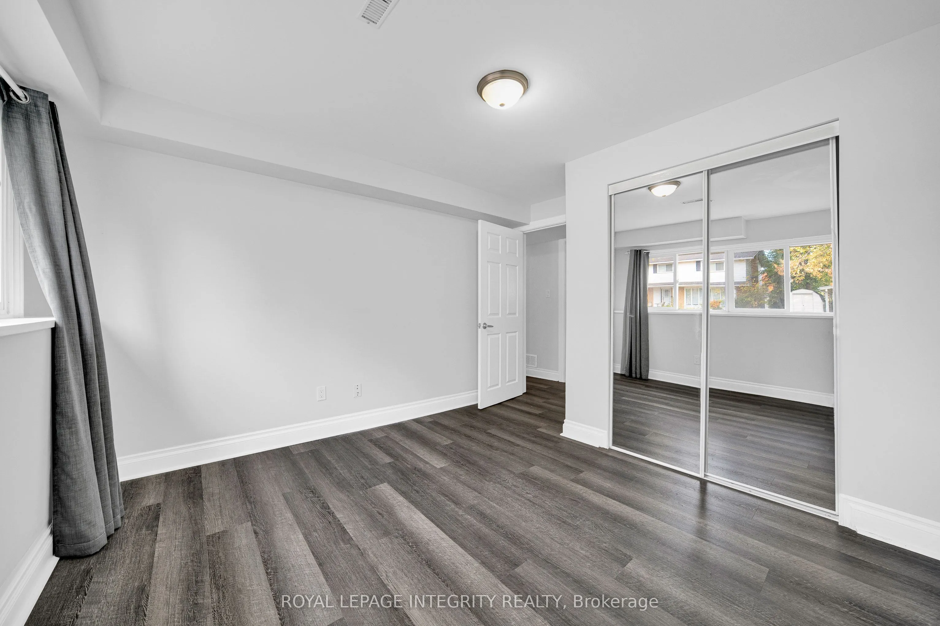 1896 Featherston Drive, #Unit B