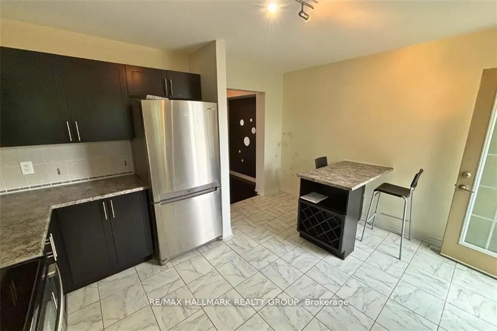 2011 Madrid Avenue