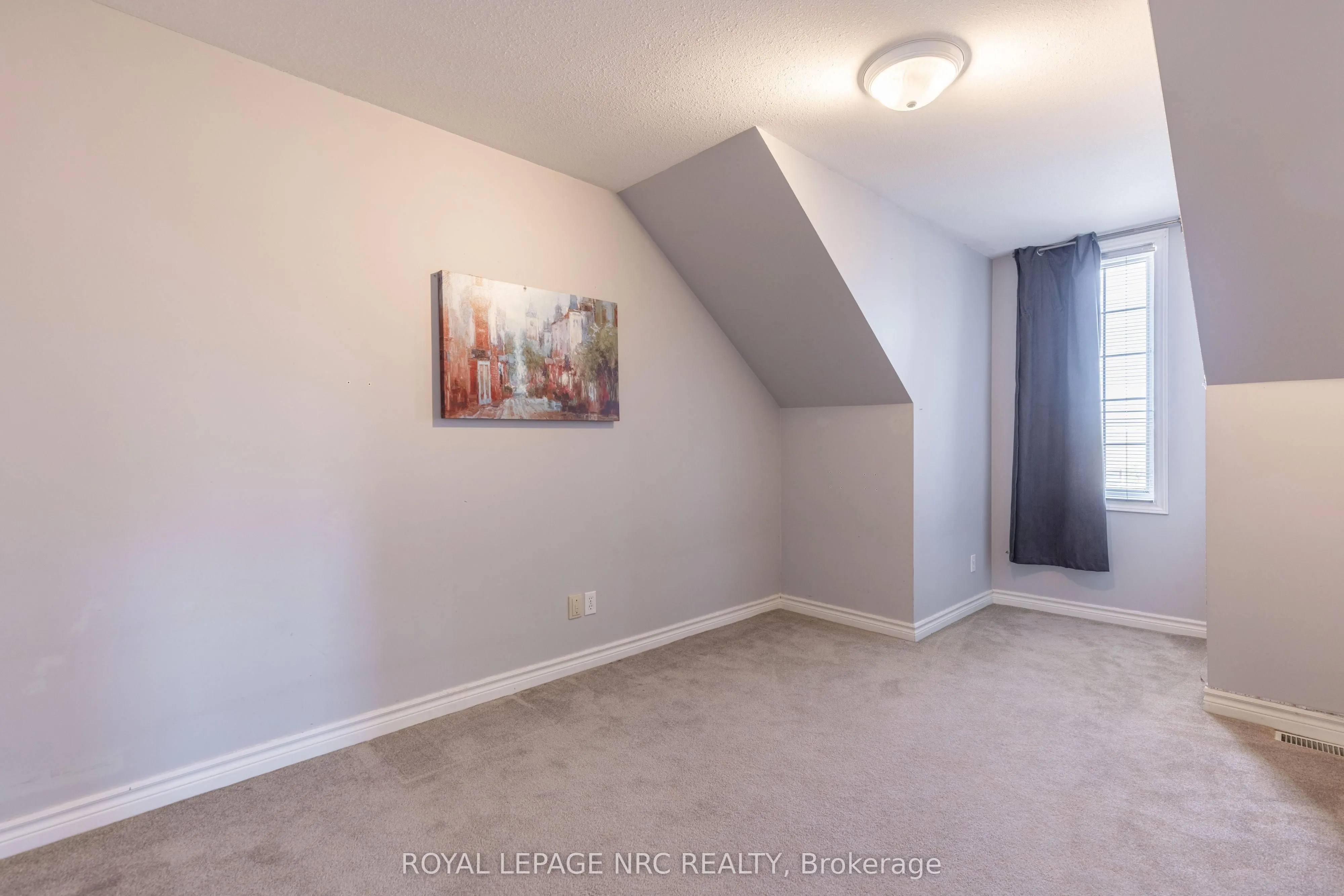 7778 Yvette Crescent