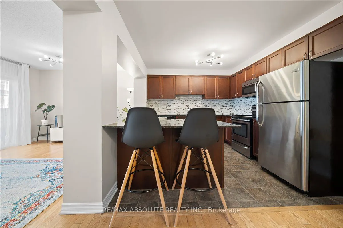 543 FOXLIGHT Circle