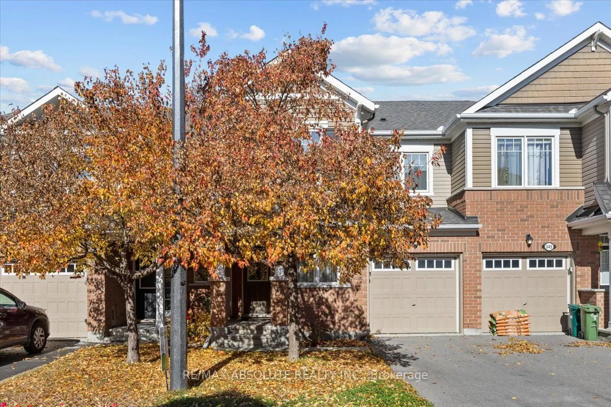 543 FOXLIGHT Circle