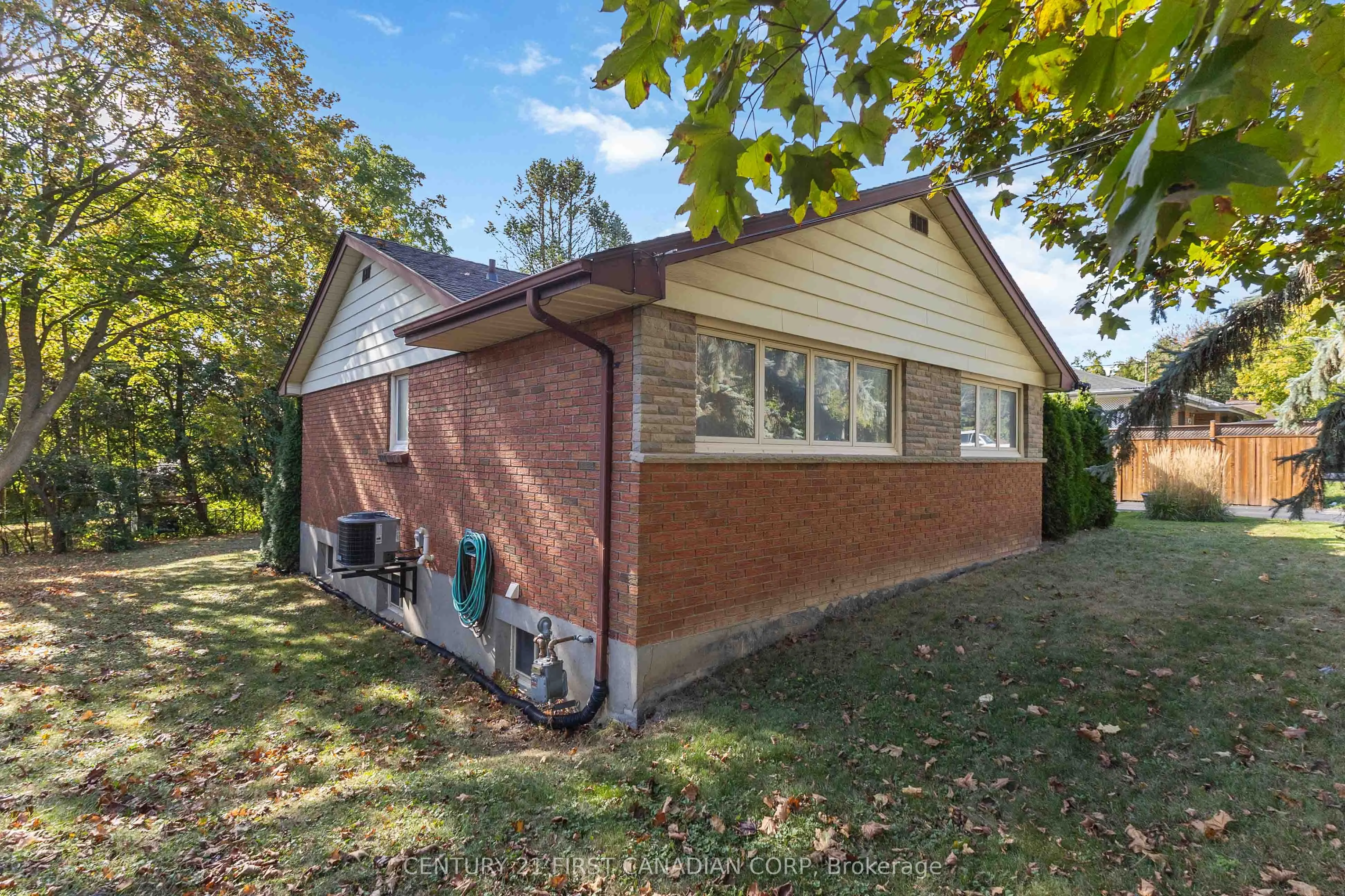 296 Sarnia Road