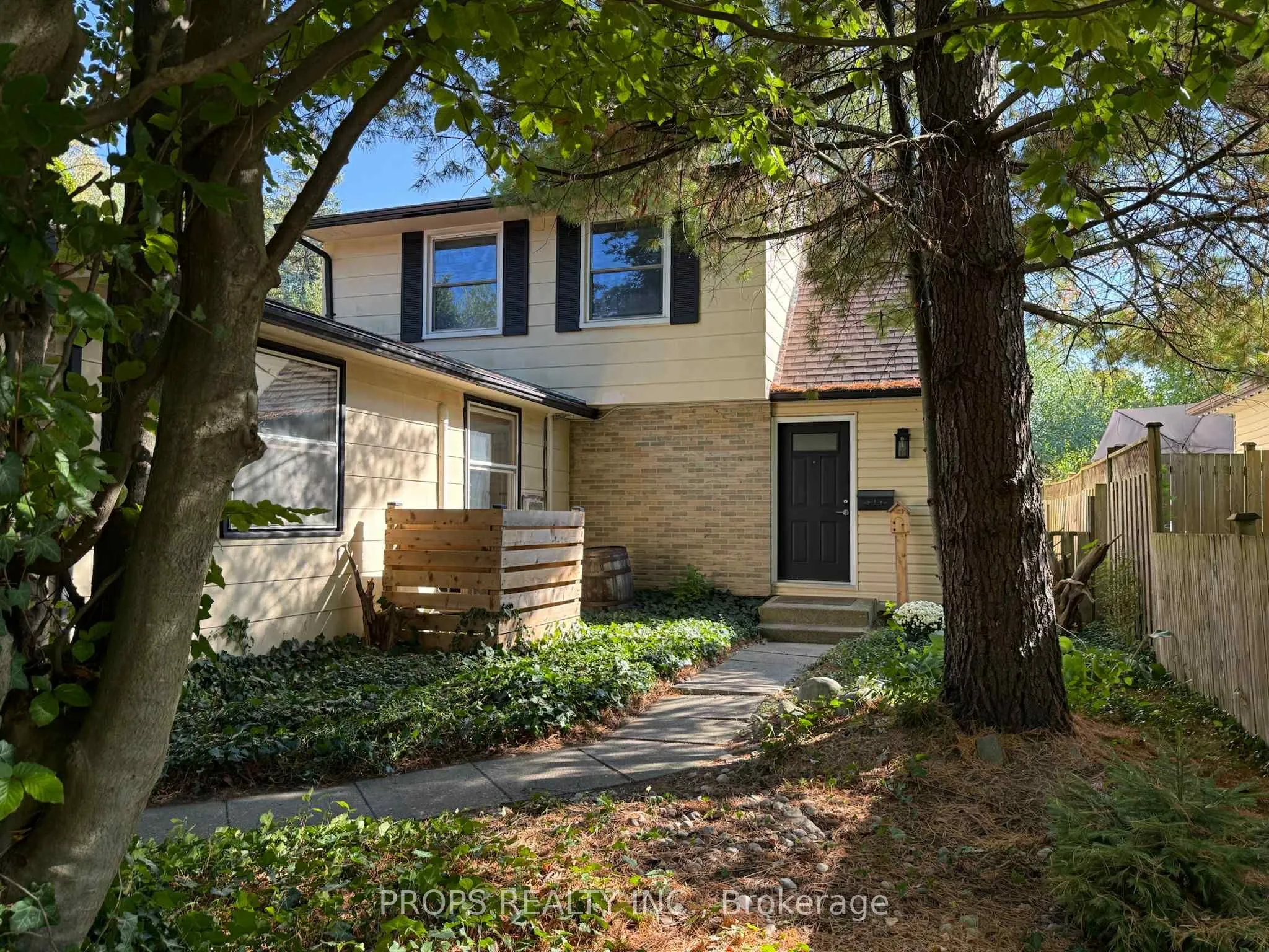 15 Crabtree Avenue