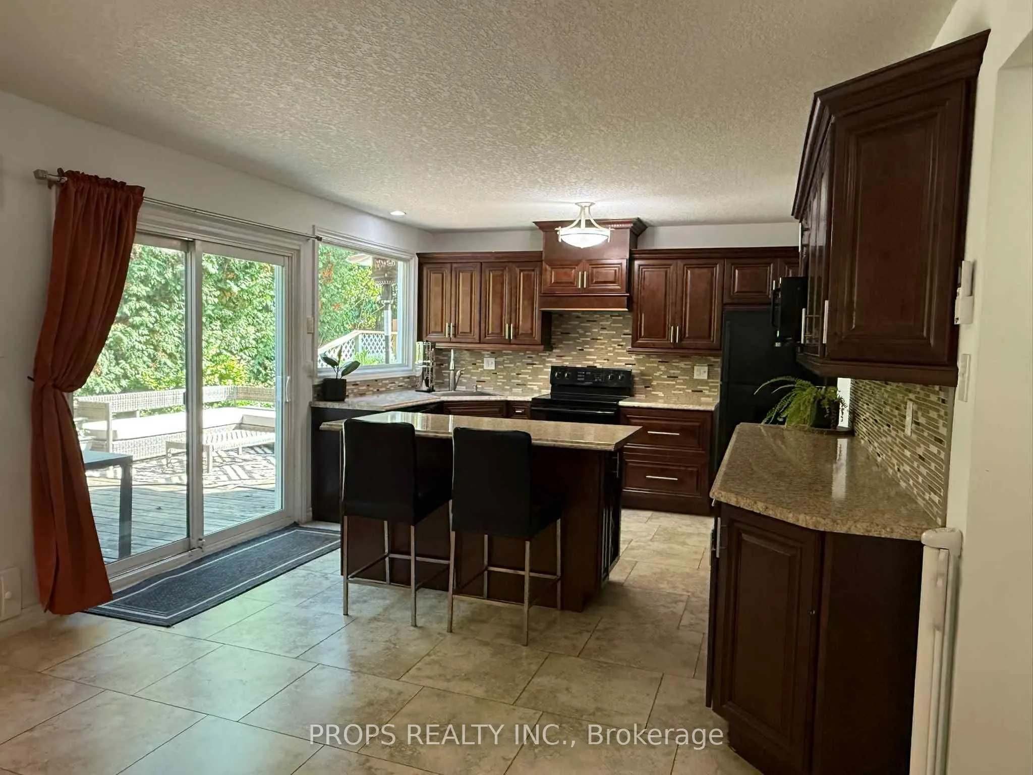 15 Crabtree Avenue