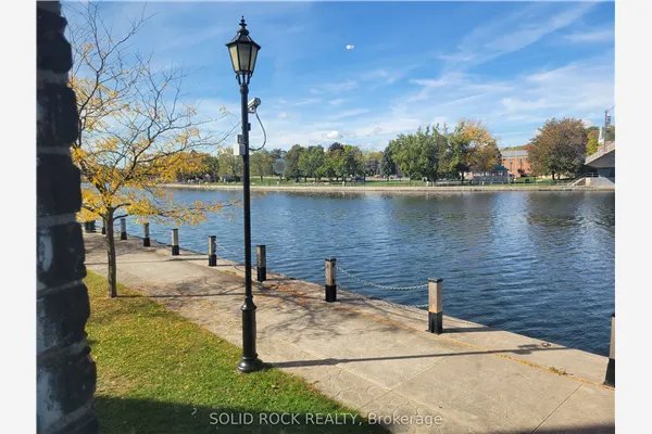 4 Front Street S, #D