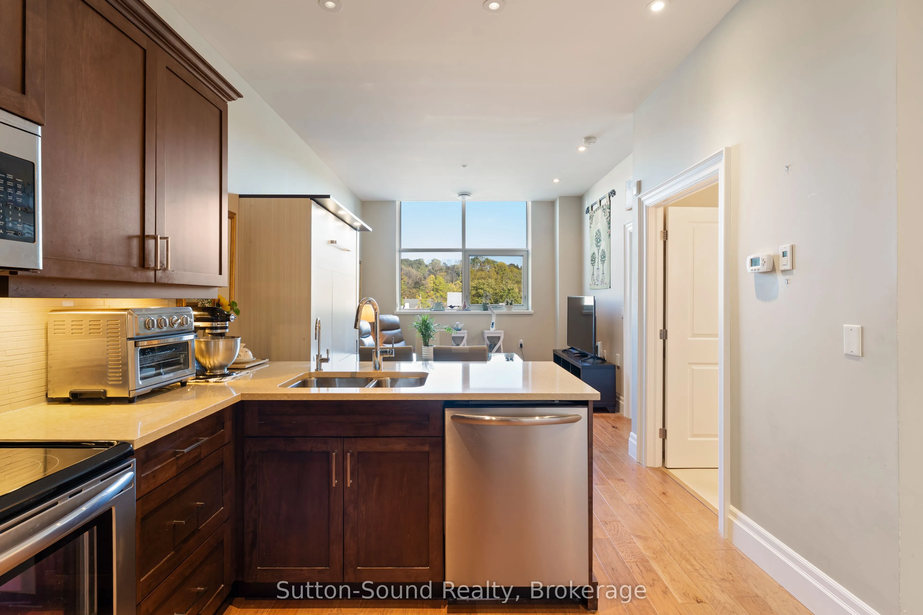 945 3rd Avenue East Avenue, #410