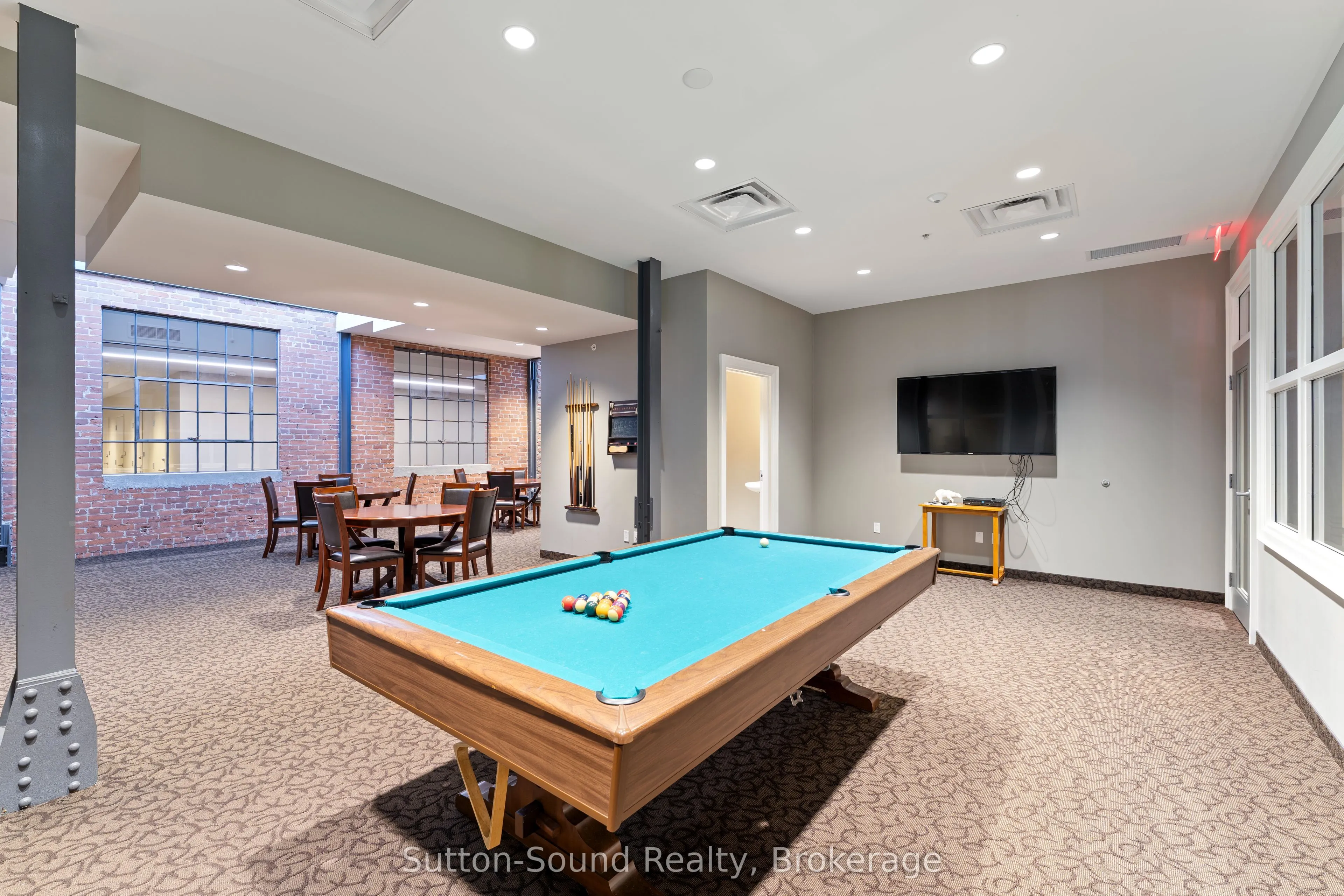945 3rd Avenue East Avenue, #410