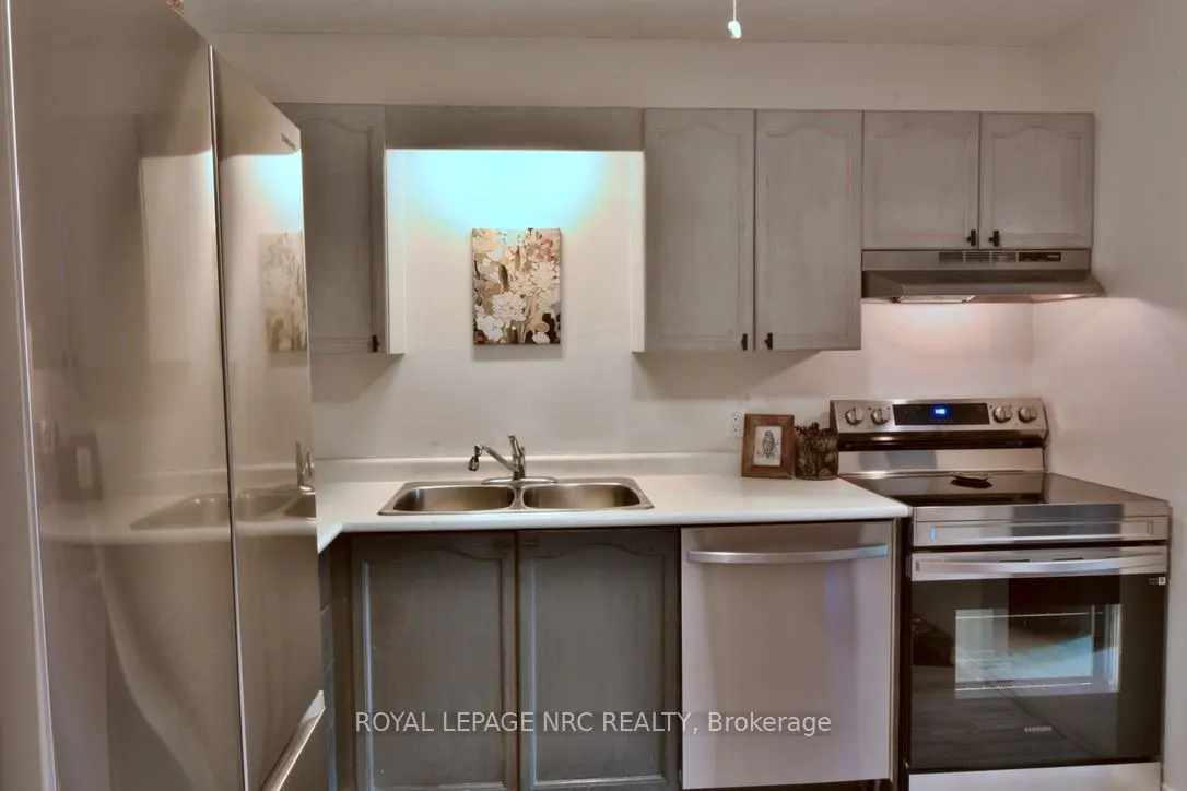 159 Canboro Road, #11