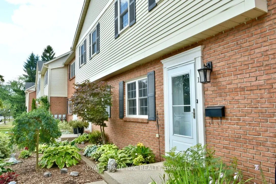 159 Canboro Road, #11