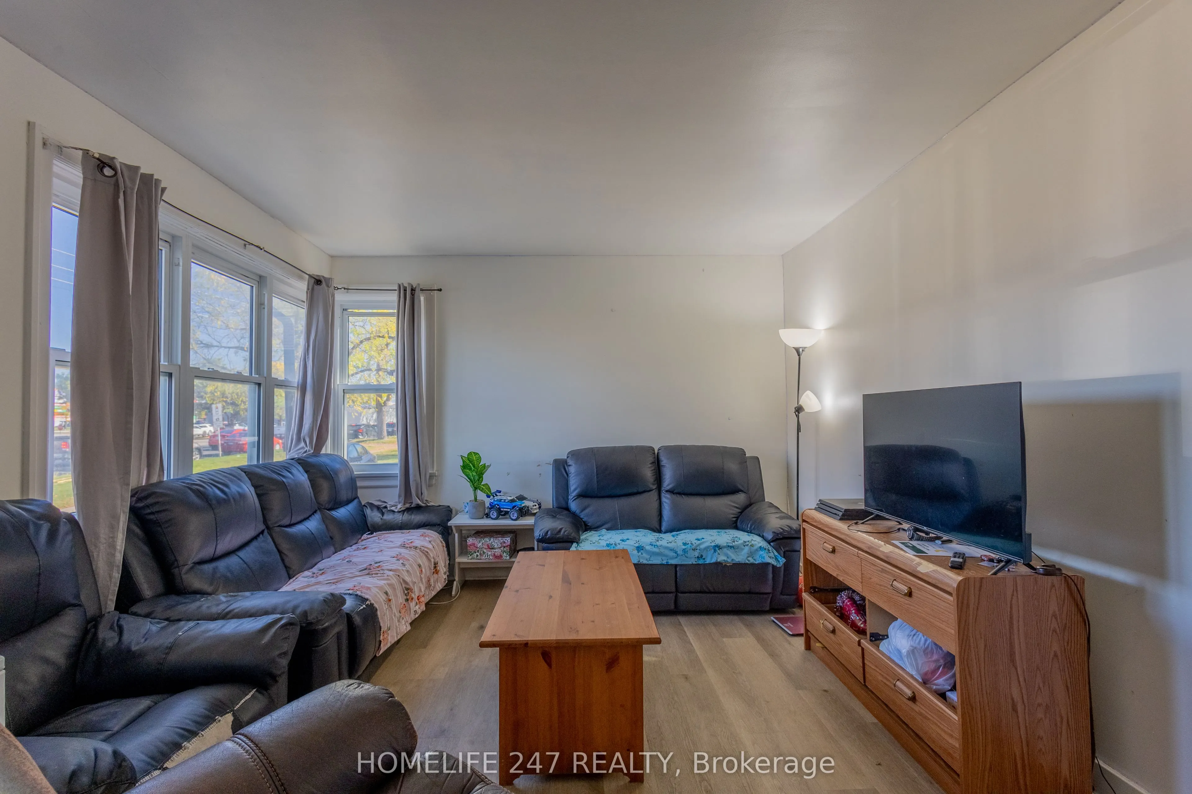437 Clarke Road