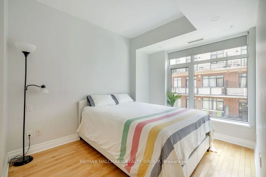 235 Kent Street, #914