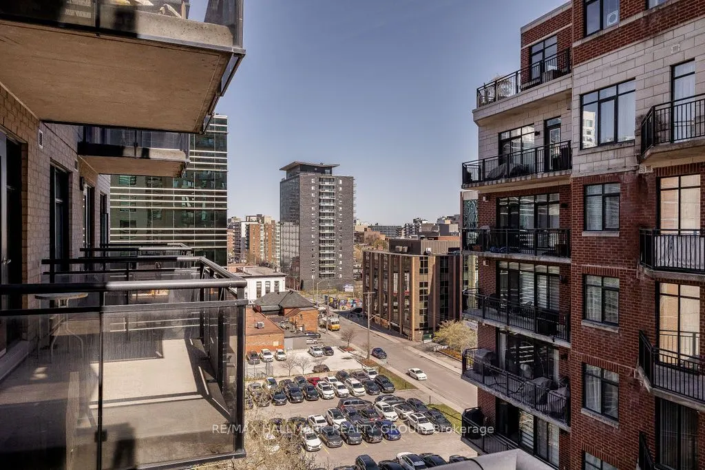 235 Kent Street, #914